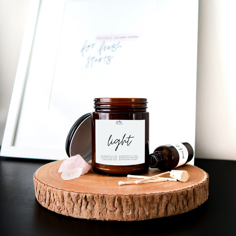 LIGHT {old vessel candle}