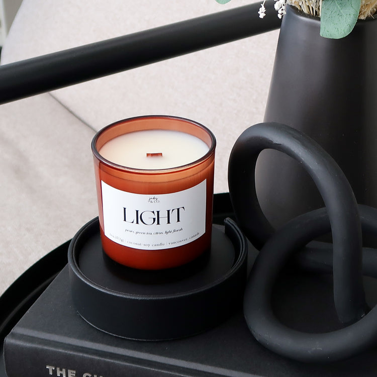 LIGHT {candle}
